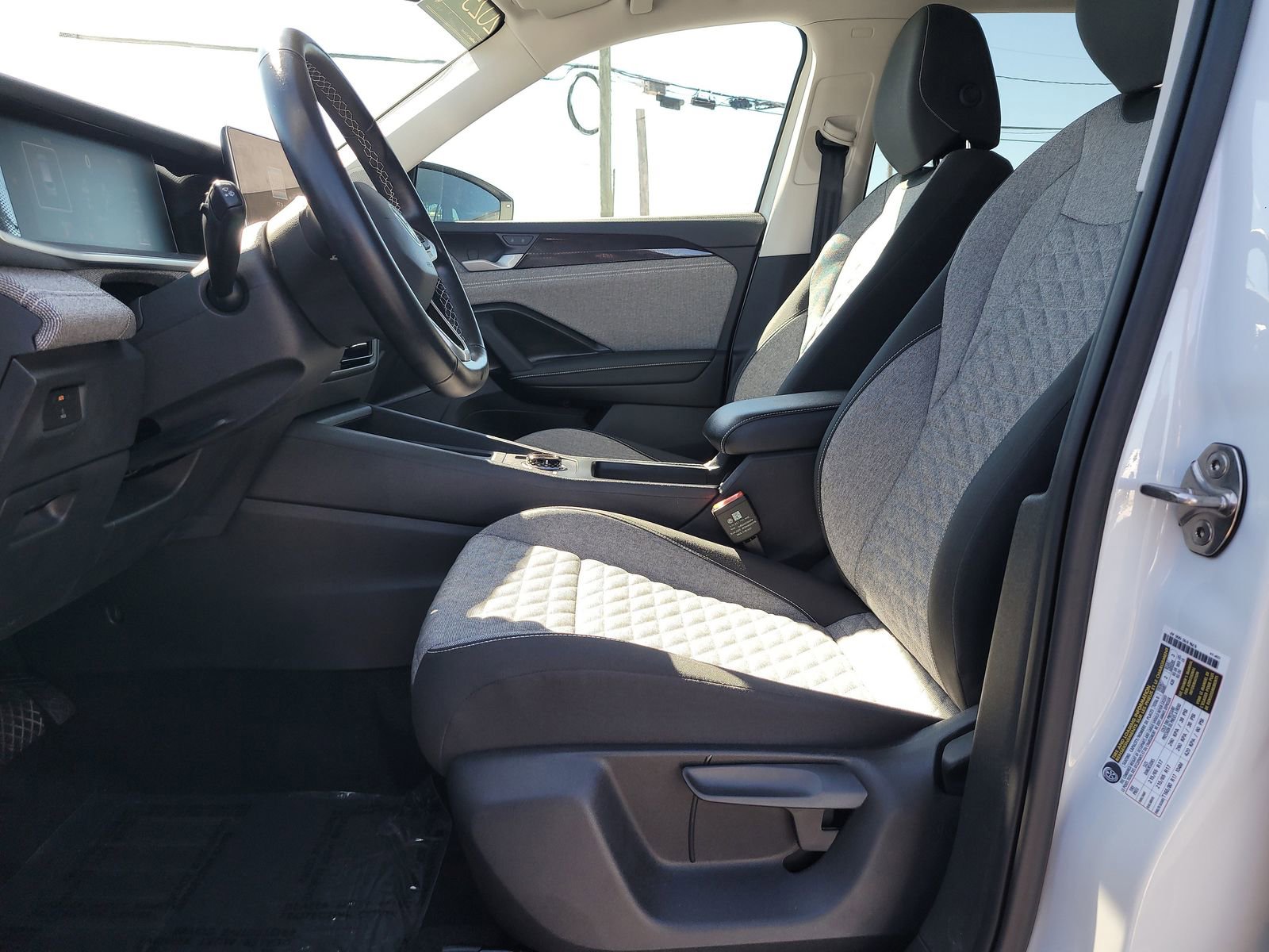 Certified 2025 Volkswagen Tiguan S image 18