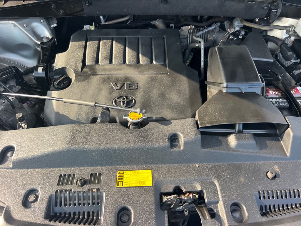 Used 2014 Toyota Highlander Limited AWD/4WD image 46