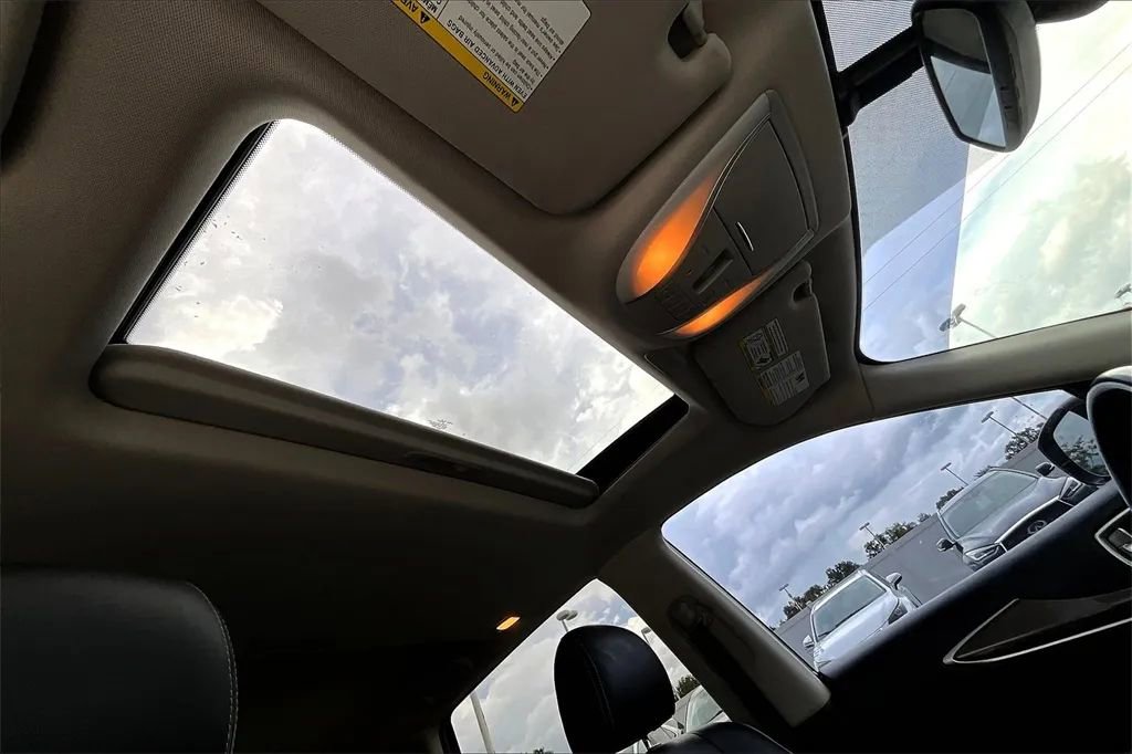 Used 2019 INFINITI QX60 Luxe w/ Essential Package image 22