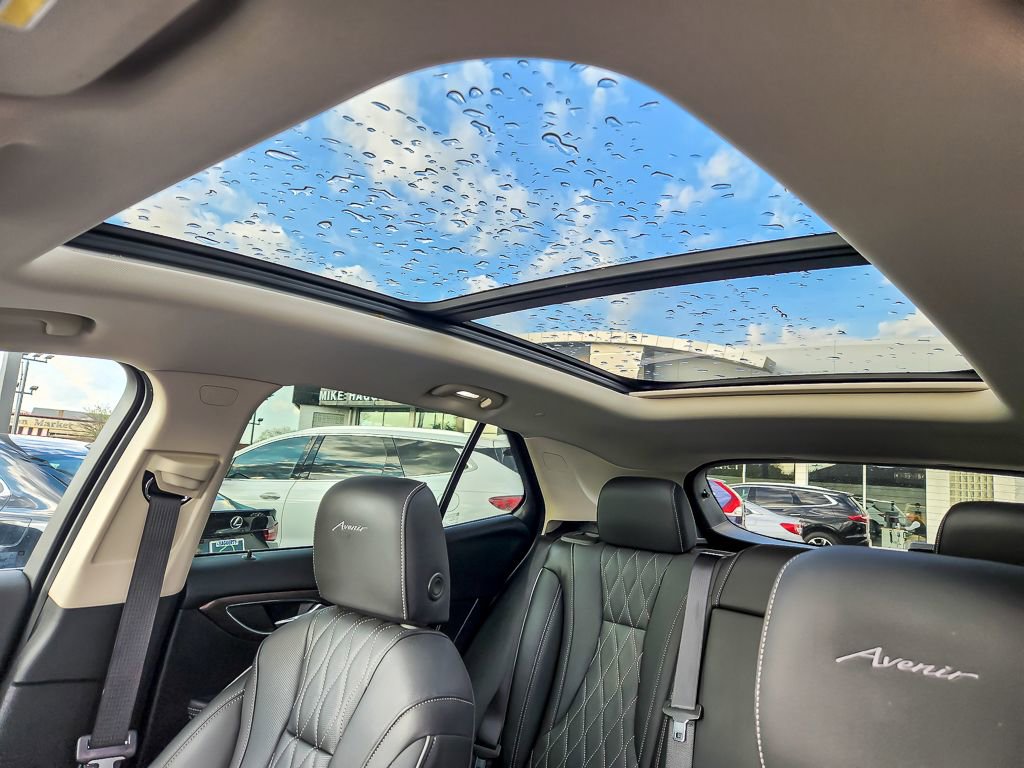 Certified 2023 Buick Envision Avenir AWD/4WD image 9