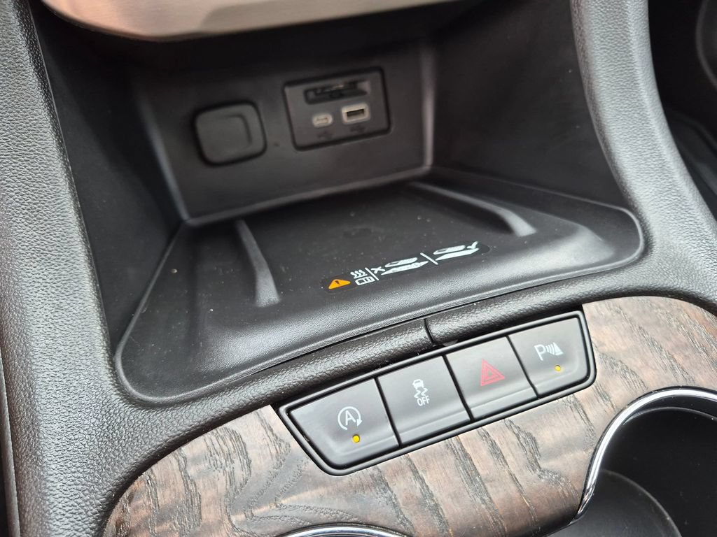 Used 2022 GMC Acadia Denali w/ Black Diamond Edition FWD image 21