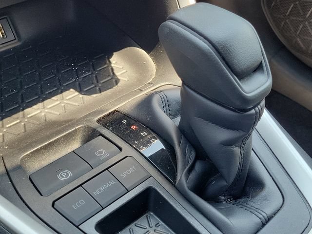 Used 2025 Toyota RAV4 LE FWD image 32
