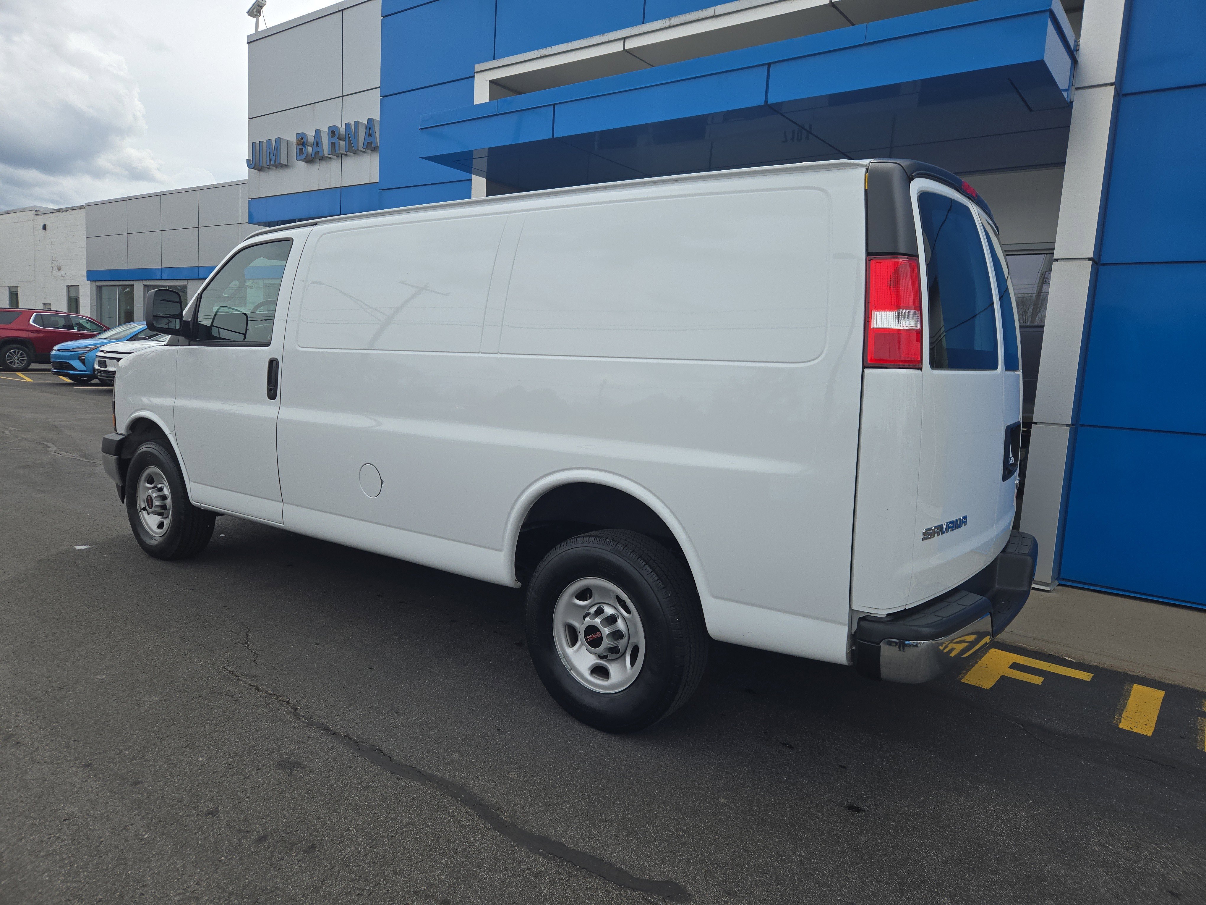 Used 2024 GMC Savana 2500 w/ Driver Convenience Package RWD image 8
