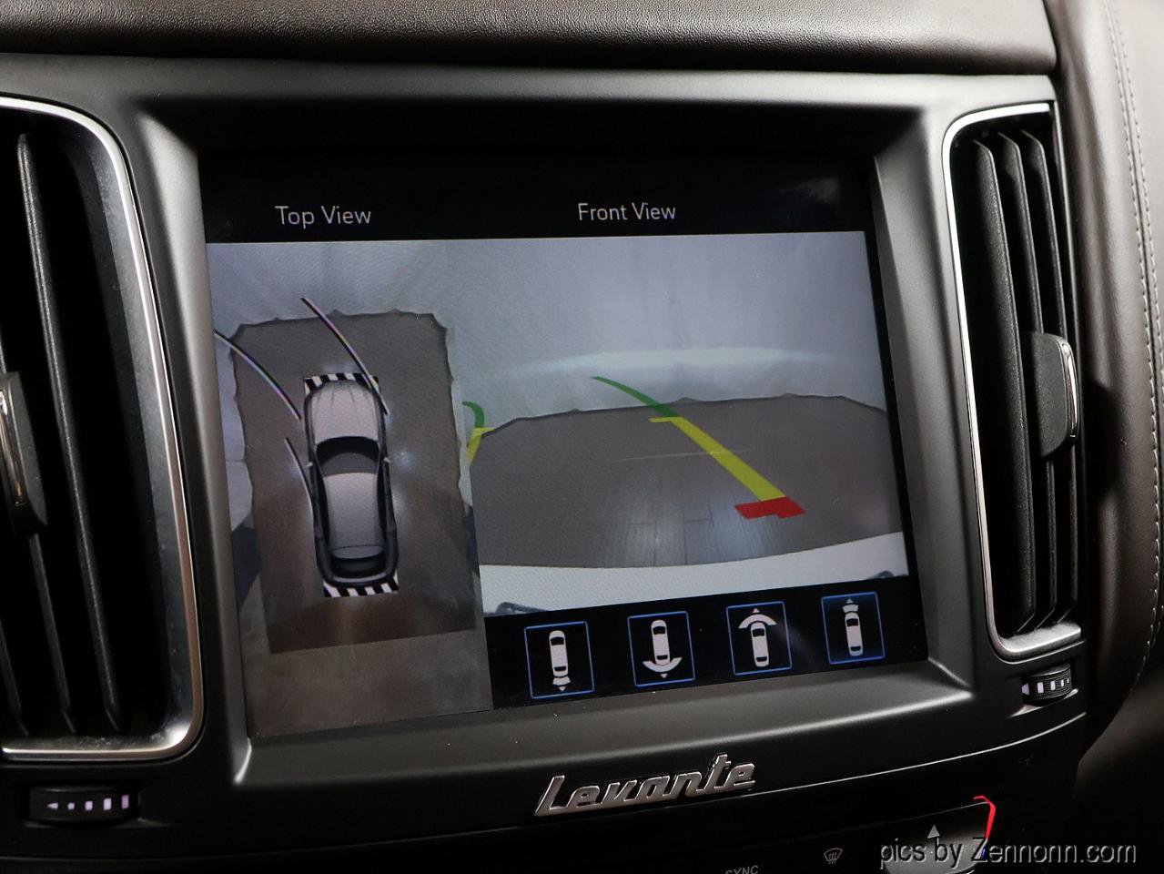 Used 2018 Maserati Levante GranLusso AWD/4WD image 26