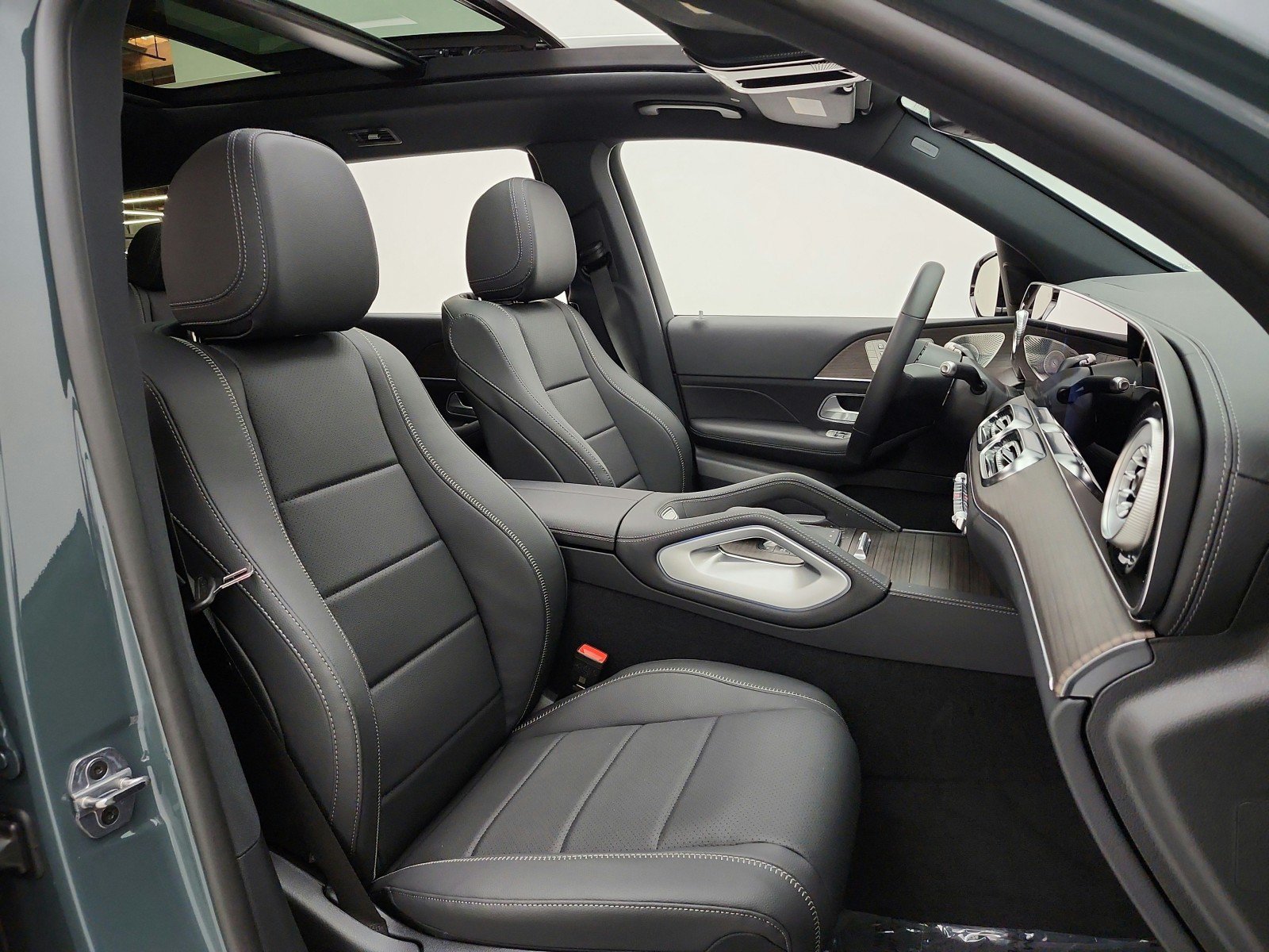 New 2027 Mercedes-Benz GLS 450 4MATIC image 15