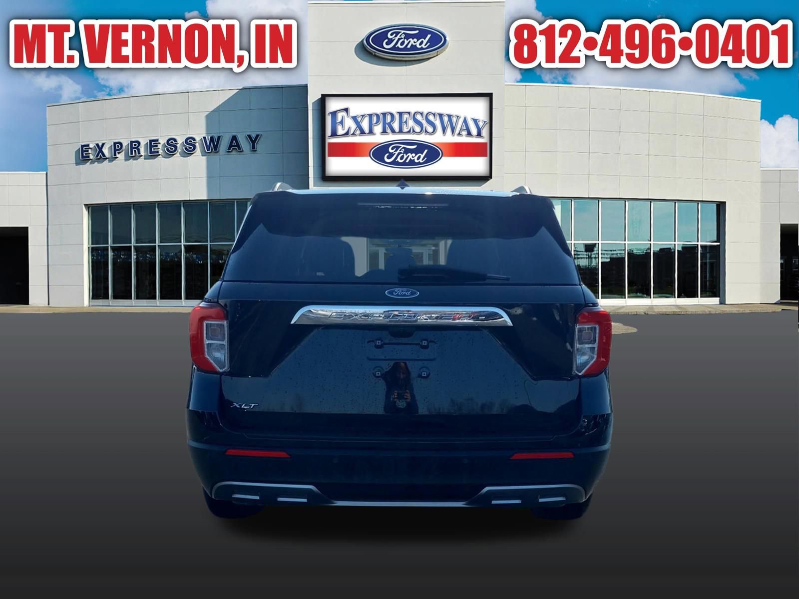 Used 2024 Ford Explorer XLT w/ Equipment Group 202A RWD image 7