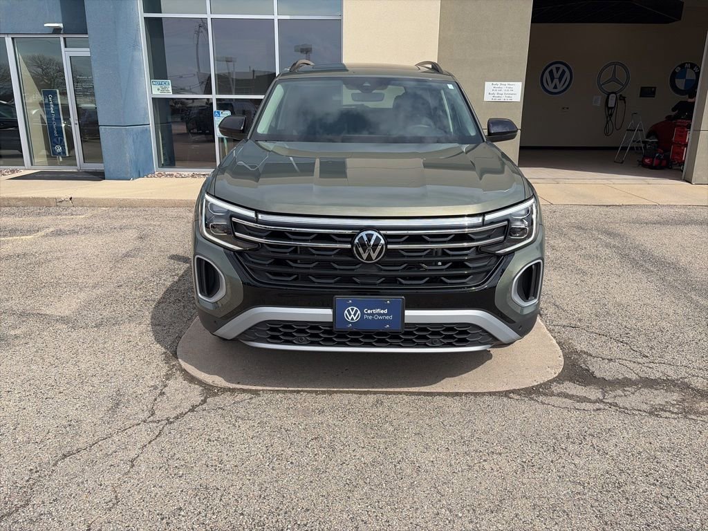 Certified 2025 Volkswagen Atlas Peak Edition SE image 3