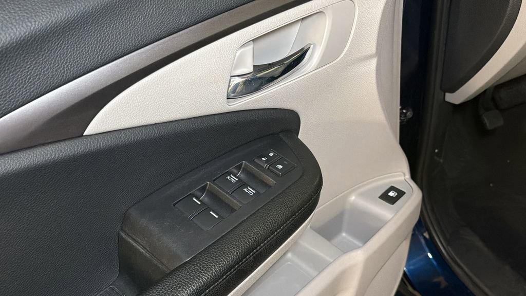 Used 2020 Honda Pilot EX image 17