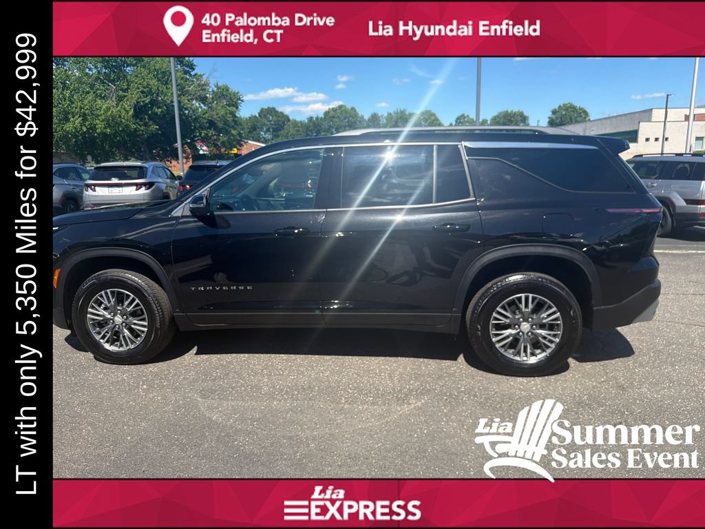 Used 2026 Chevrolet Traverse LT w/ Driver Confidence Package AWD/4WD image 6