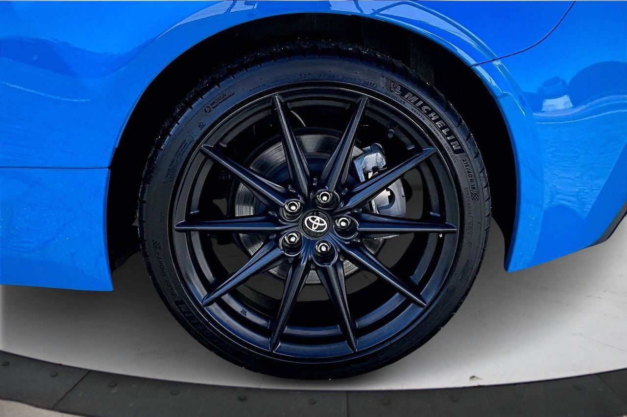 Used 2023 Toyota GR86 Premium image 32