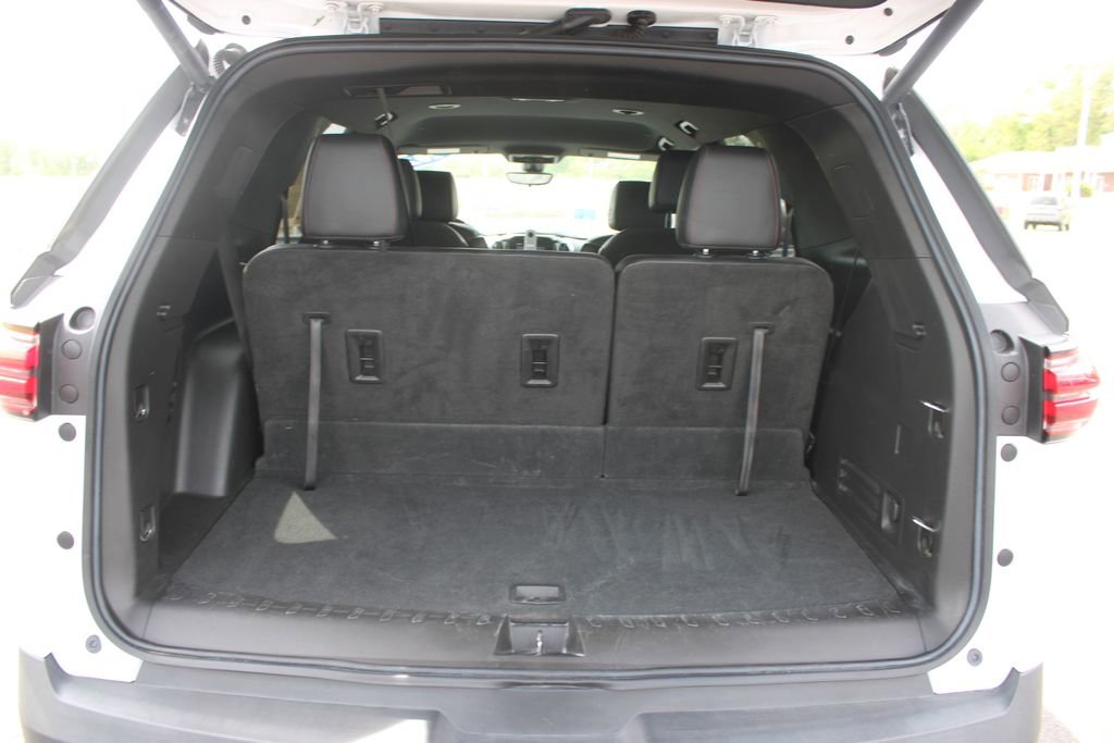 Used 2022 Chevrolet Traverse RS FWD image 14
