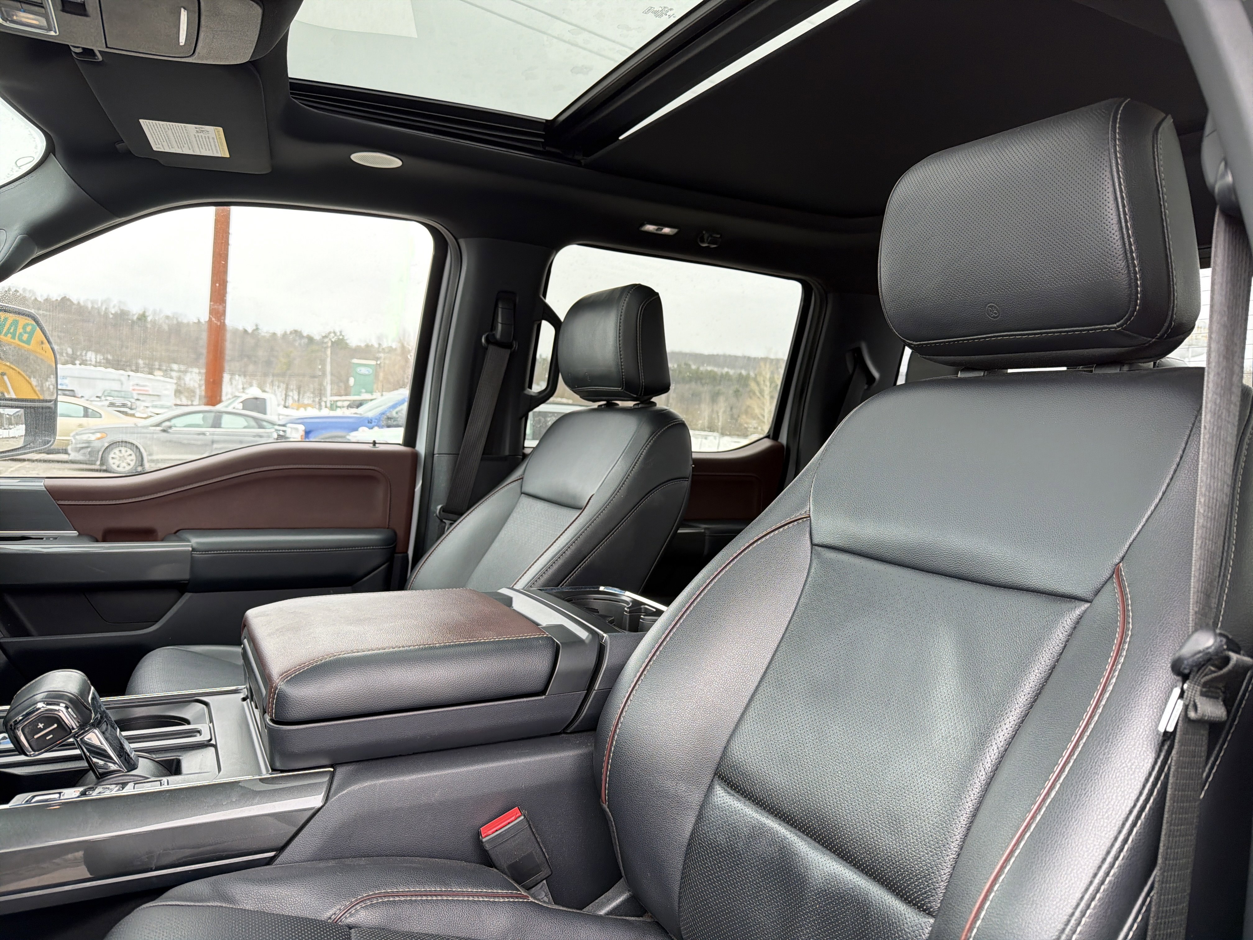 Used 2022 Ford F150 Lariat w/ Equipment Group 502A High image 29