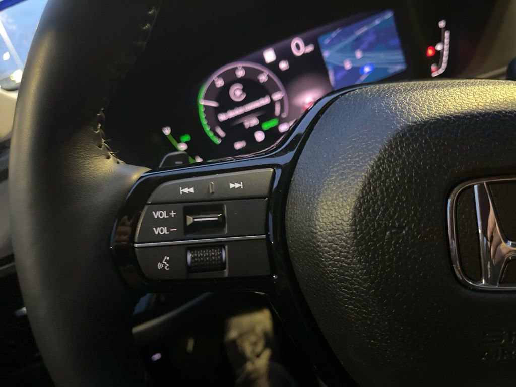 Used 2025 Honda Accord Touring image 12