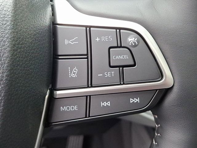 New 2025 Toyota Highlander Platinum image 19