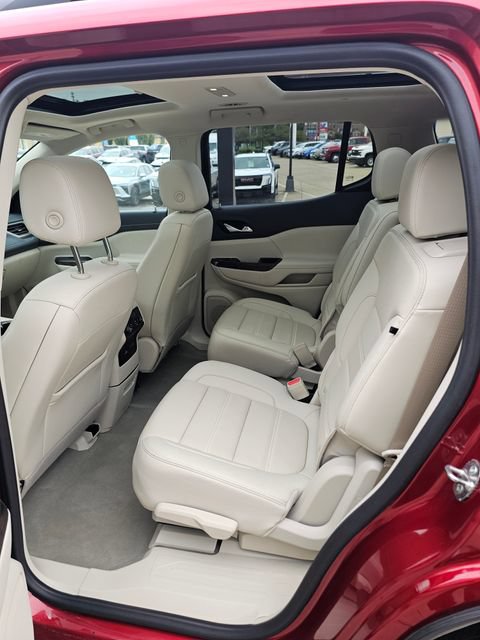 Used 2021 GMC Acadia Denali w/ Trailering Package AWD/4WD image 8
