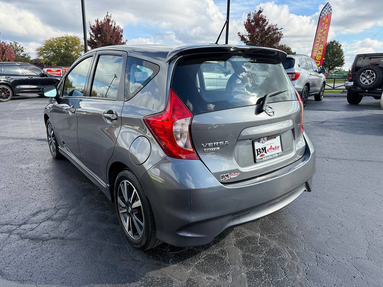 Used 2018 Nissan Versa Note SR image 5