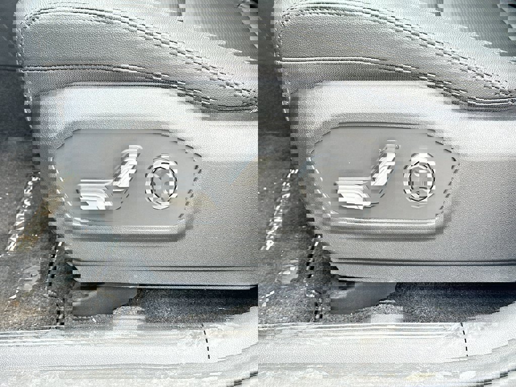 New 2025 Hyundai Santa Fe Limited image 29