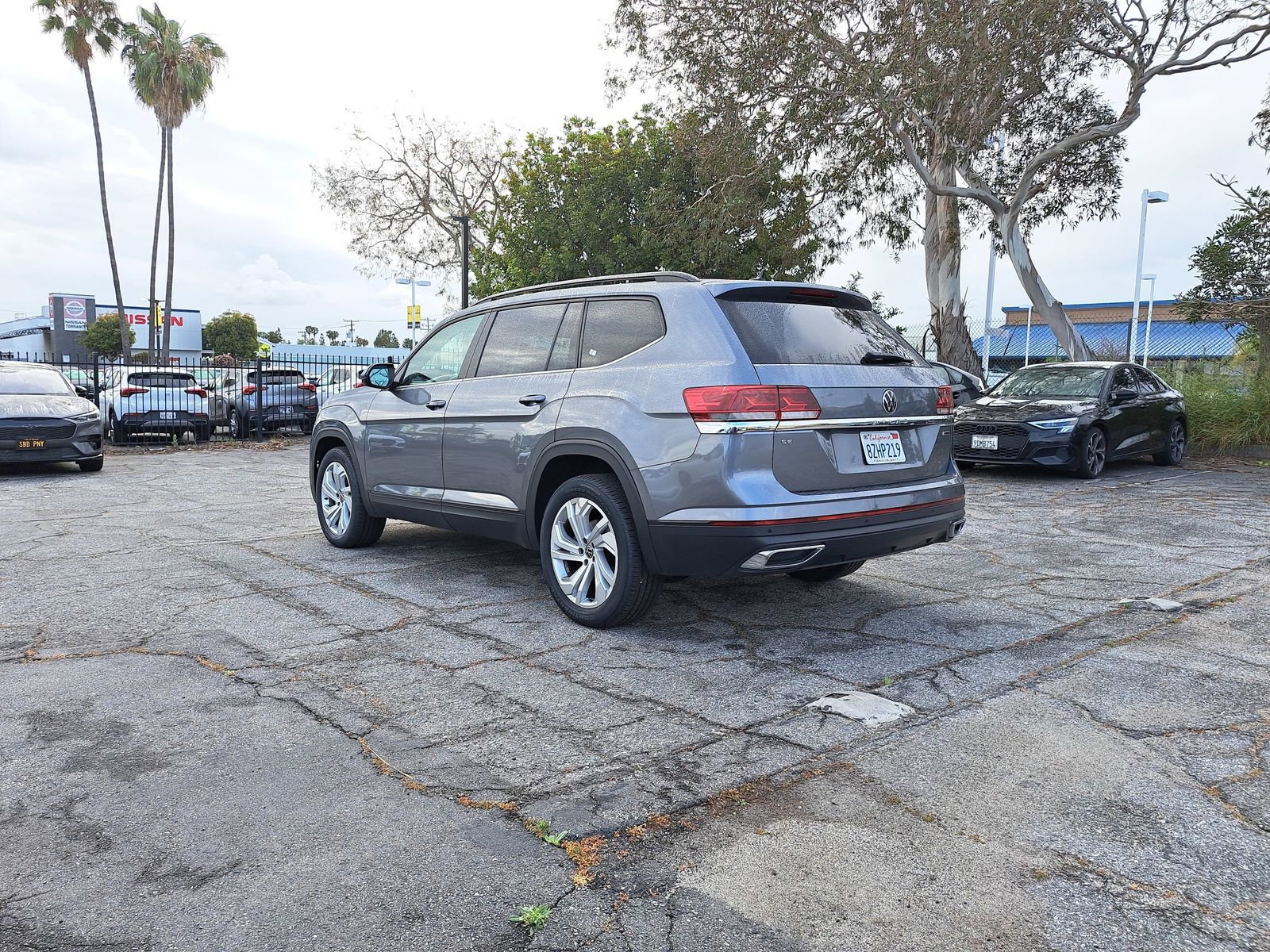 Used 2022 Volkswagen Atlas SE image 4