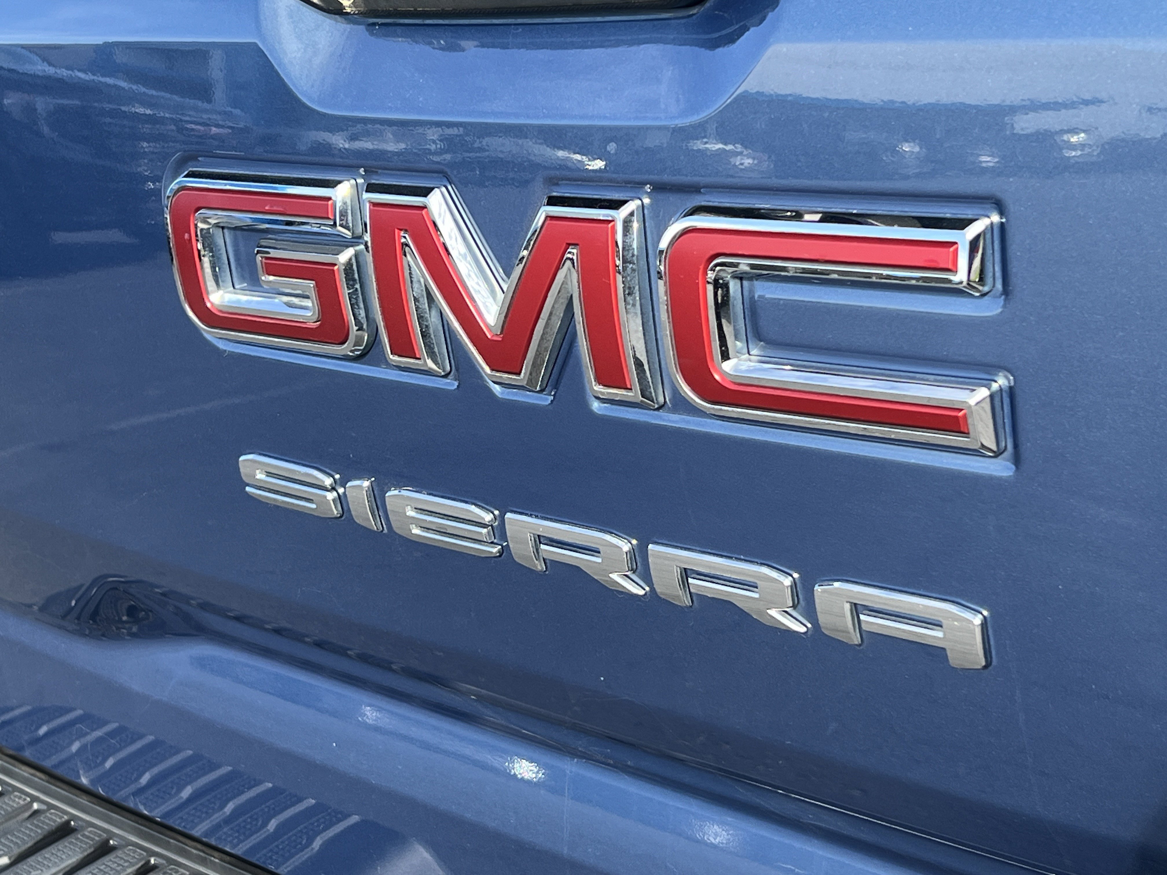 Used 2024 GMC Sierra 1500 SLE AWD/4WD image 8
