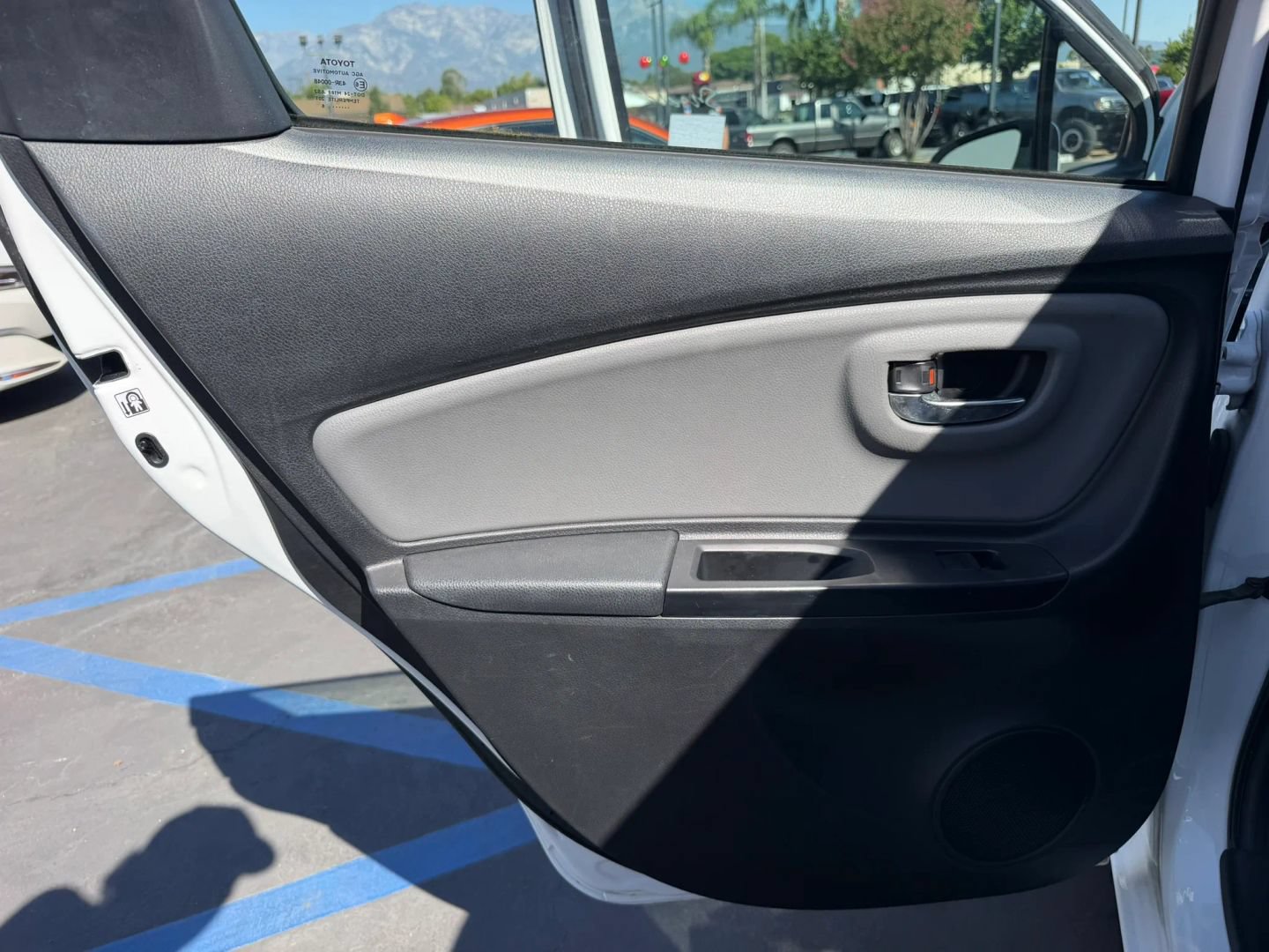 Used 2016 Toyota Yaris LE FWD image 20
