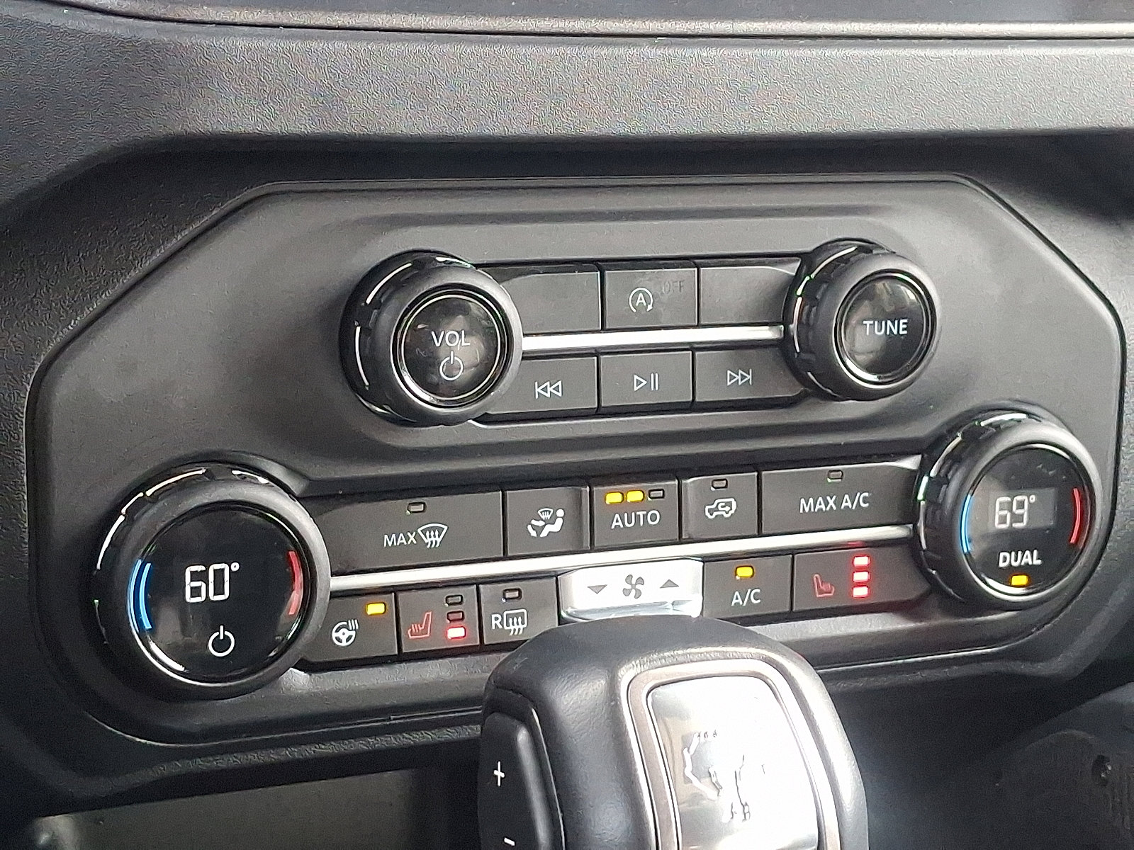 Certified 2025 Ford Bronco Badlands image 15