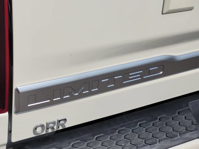 Used 2018 RAM 3500 Laramie Longhorn AWD/4WD image 9