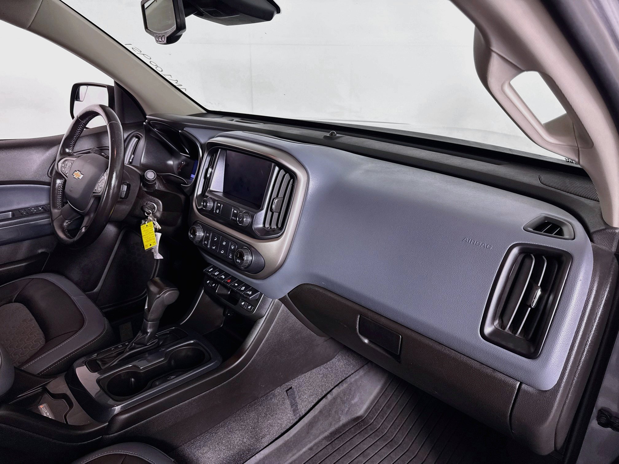 Used 2021 Chevrolet Colorado Z71 w/ Safety Package AWD/4WD image 24