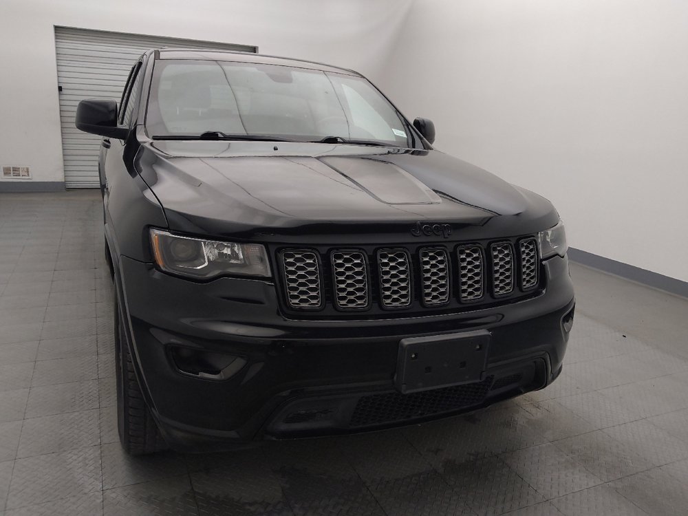 Used 2020 Jeep Grand Cherokee Altitude image 14