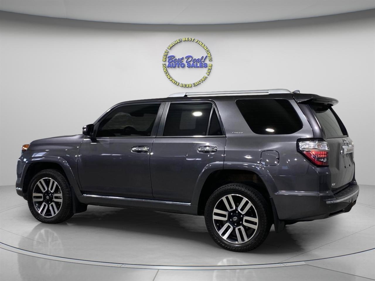 Used 2018 Toyota 4Runner Limited AWD/4WD image 3
