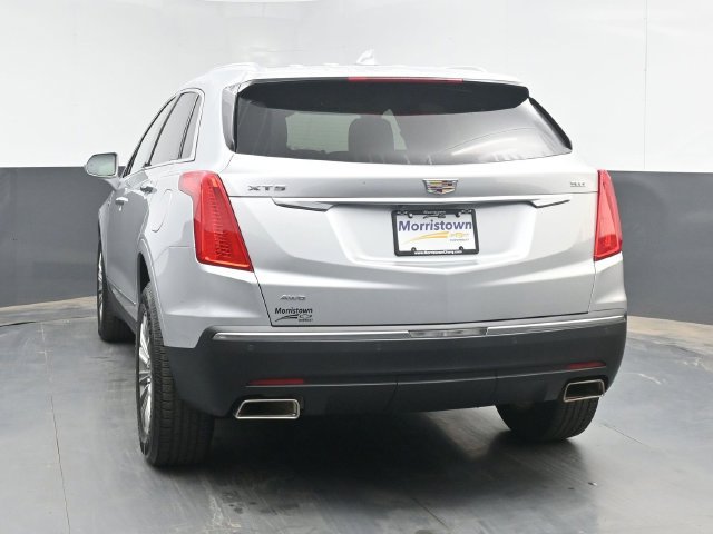 Used 2017 Cadillac XT5 Luxury w/ Driver Awareness Package AWD/4WD image 12