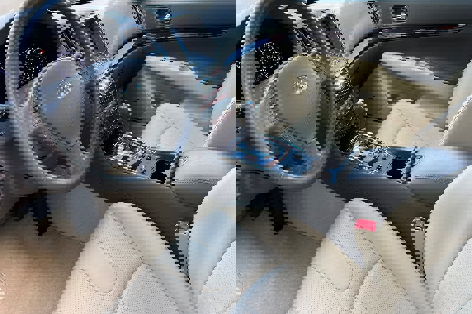 Used 2010 INFINITI G37 Journey w/ Premium Pkg image 12