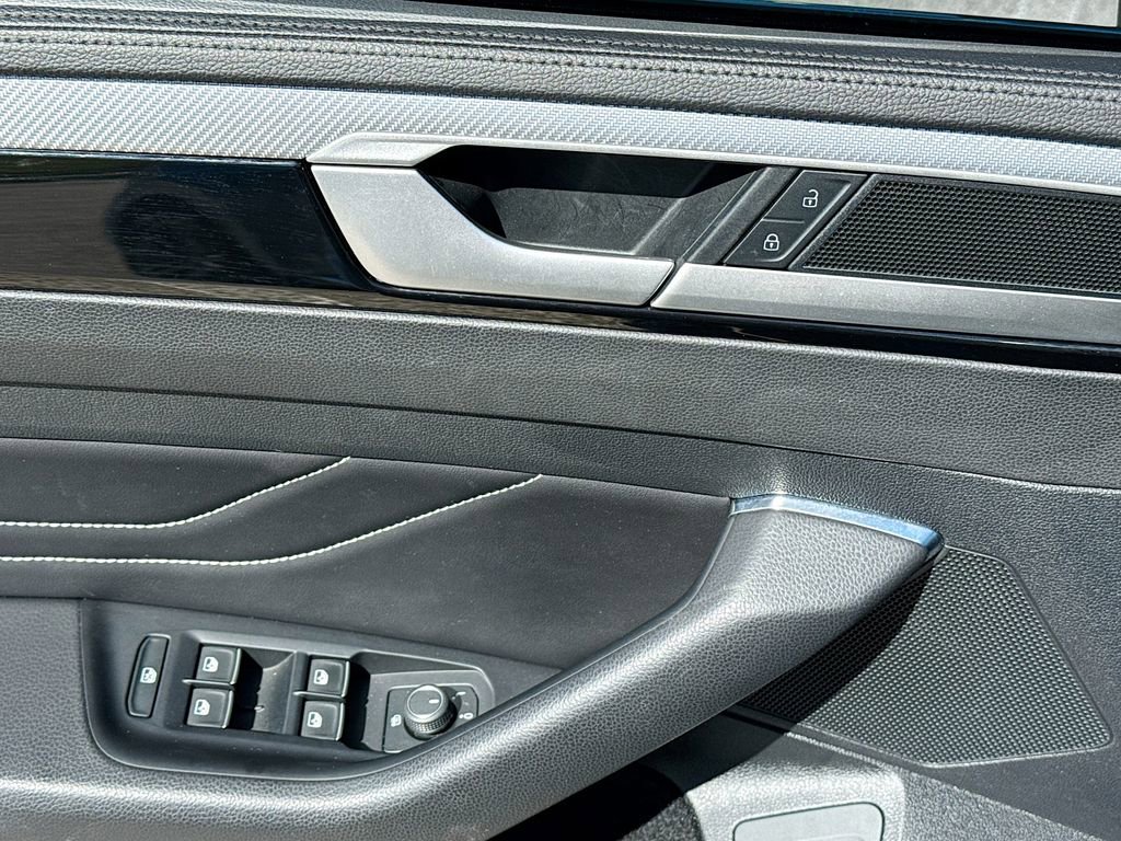 Used 2023 Volkswagen Arteon SE image 18
