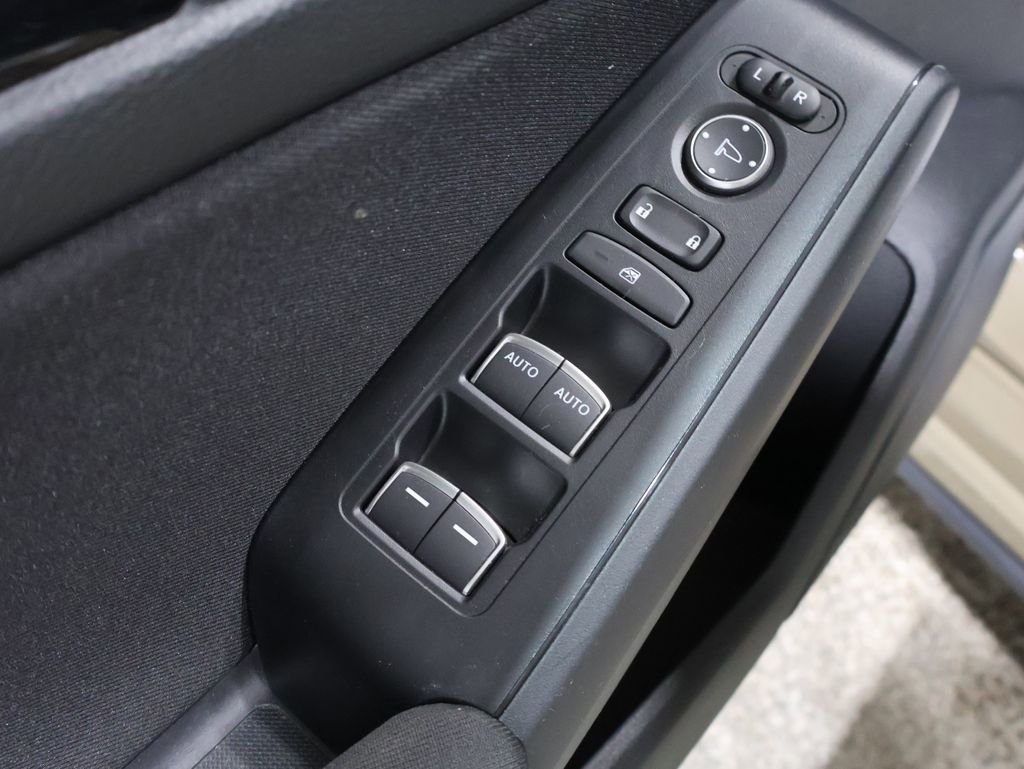 Used 2025 Honda Civic Sport image 13