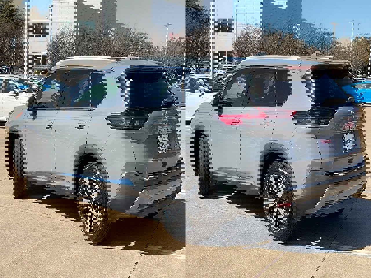 Used 2022 Nissan Rogue SL w/ SL Premium Package image 7