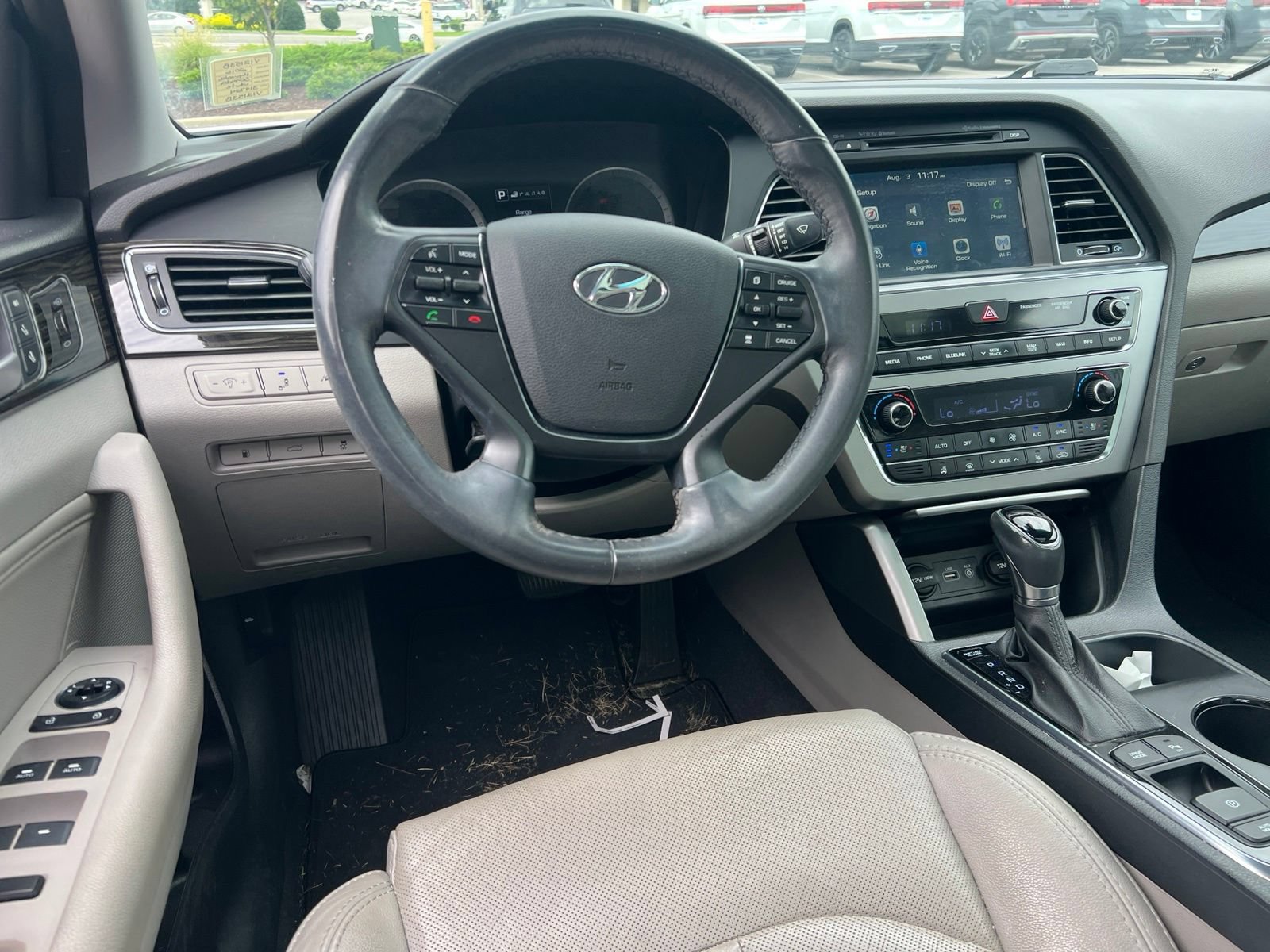 Used 2016 Hyundai Sonata Limited w/ Option Group 04 FWD image 16