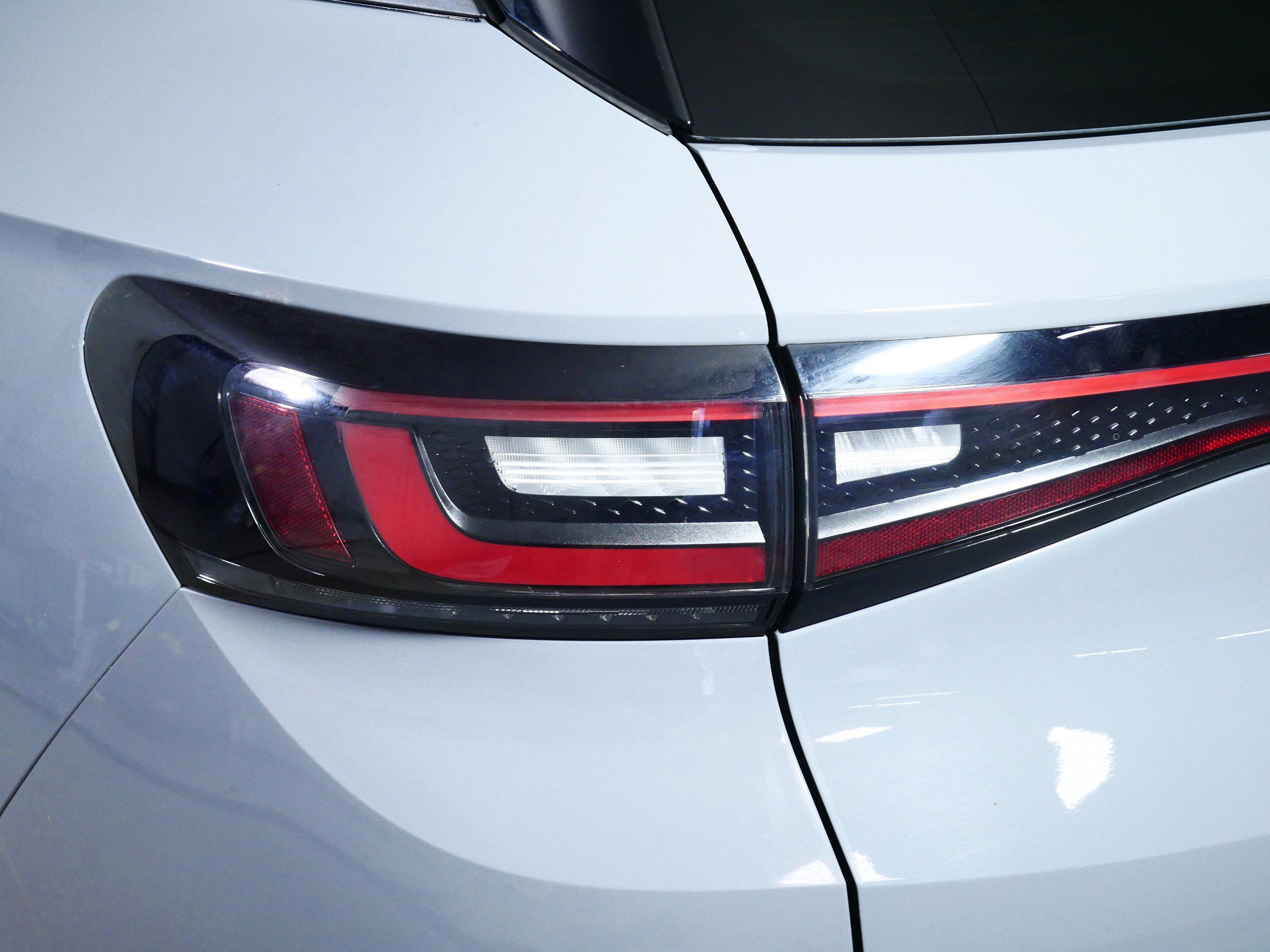 Used 2022 Volkswagen ID.4 Pro S AWD/4WD image 17