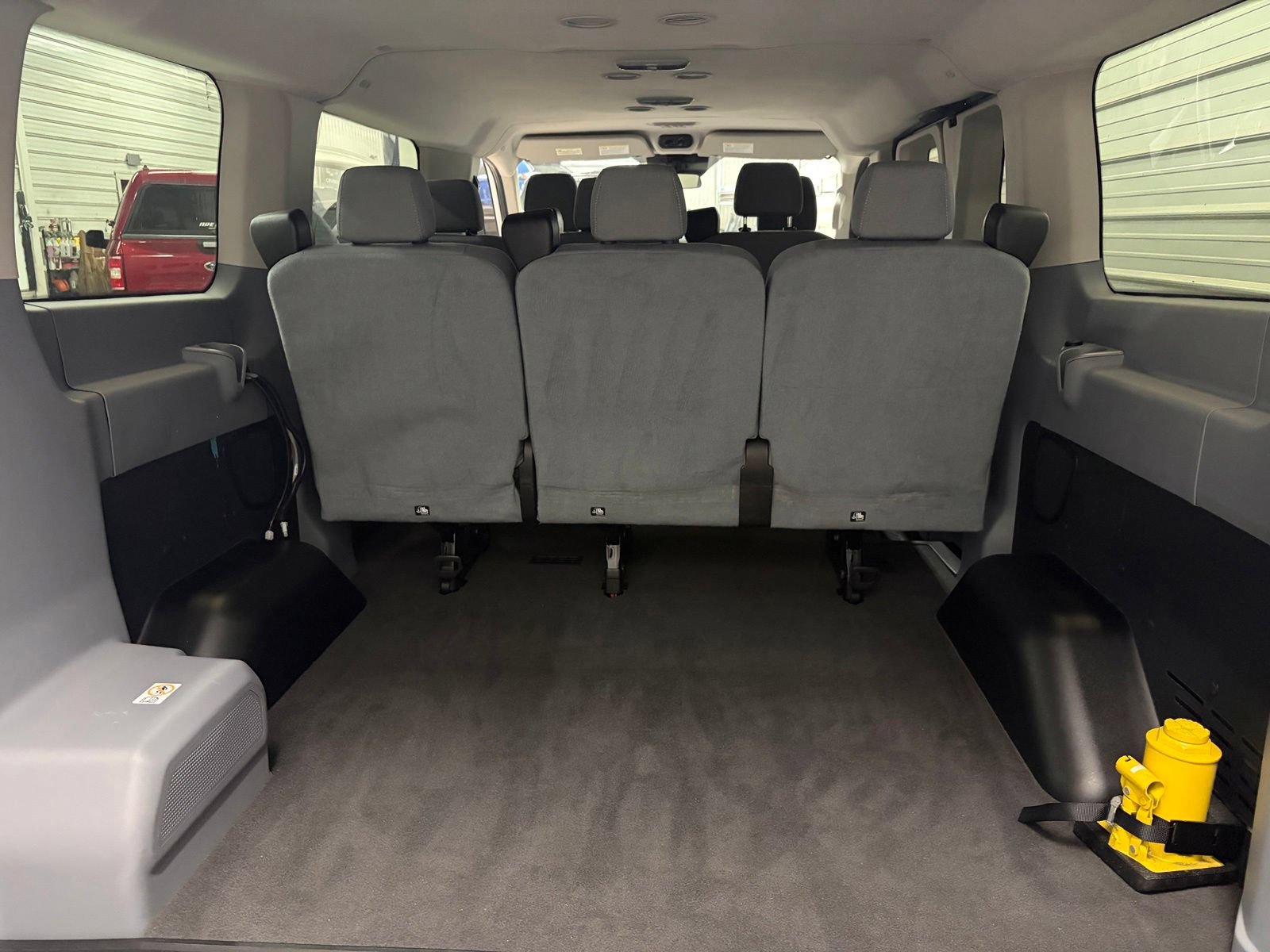 Used 2015 Ford Transit 150 XLT RWD image 33