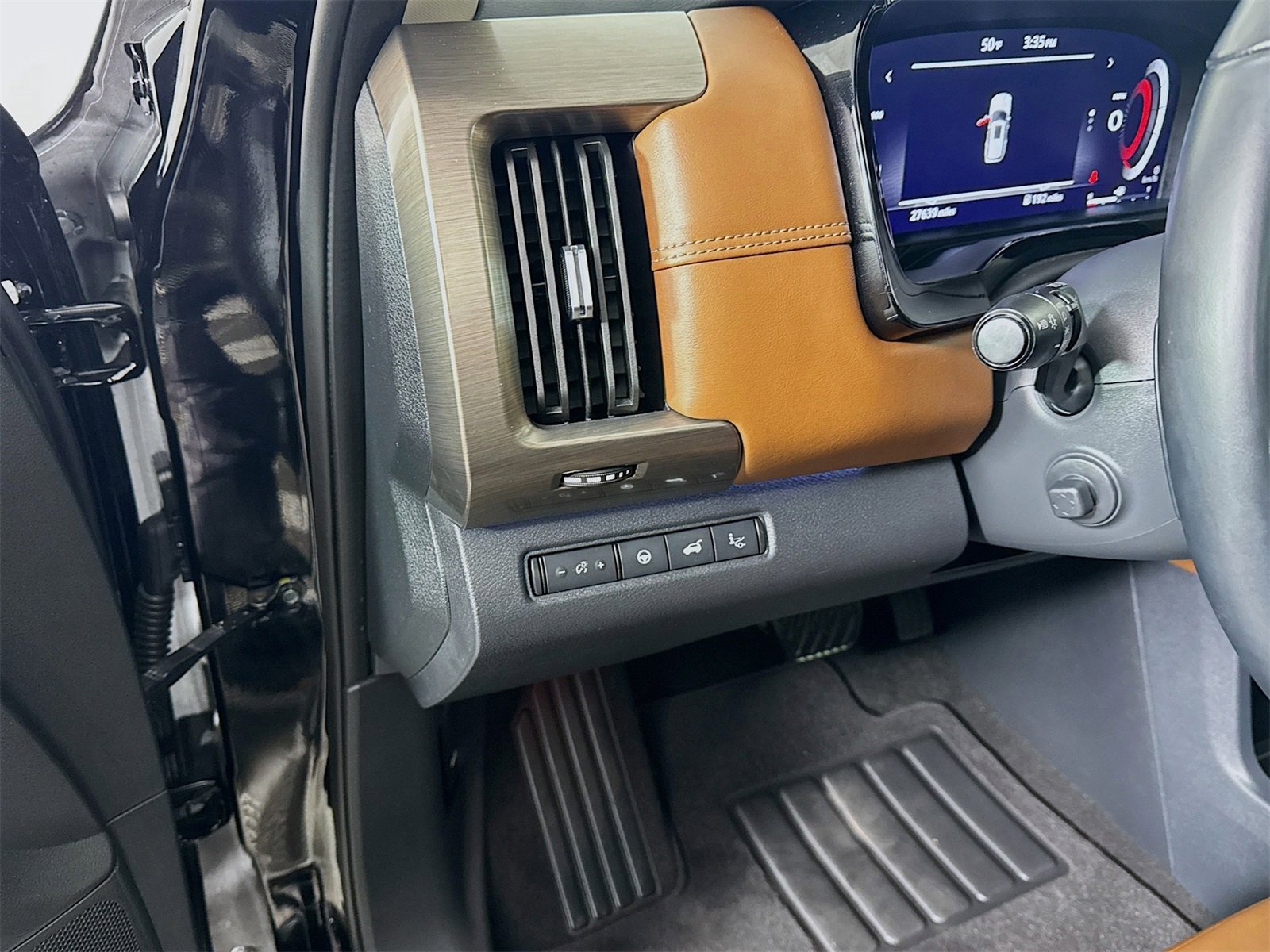 Used 2023 Nissan Pathfinder Platinum image 8