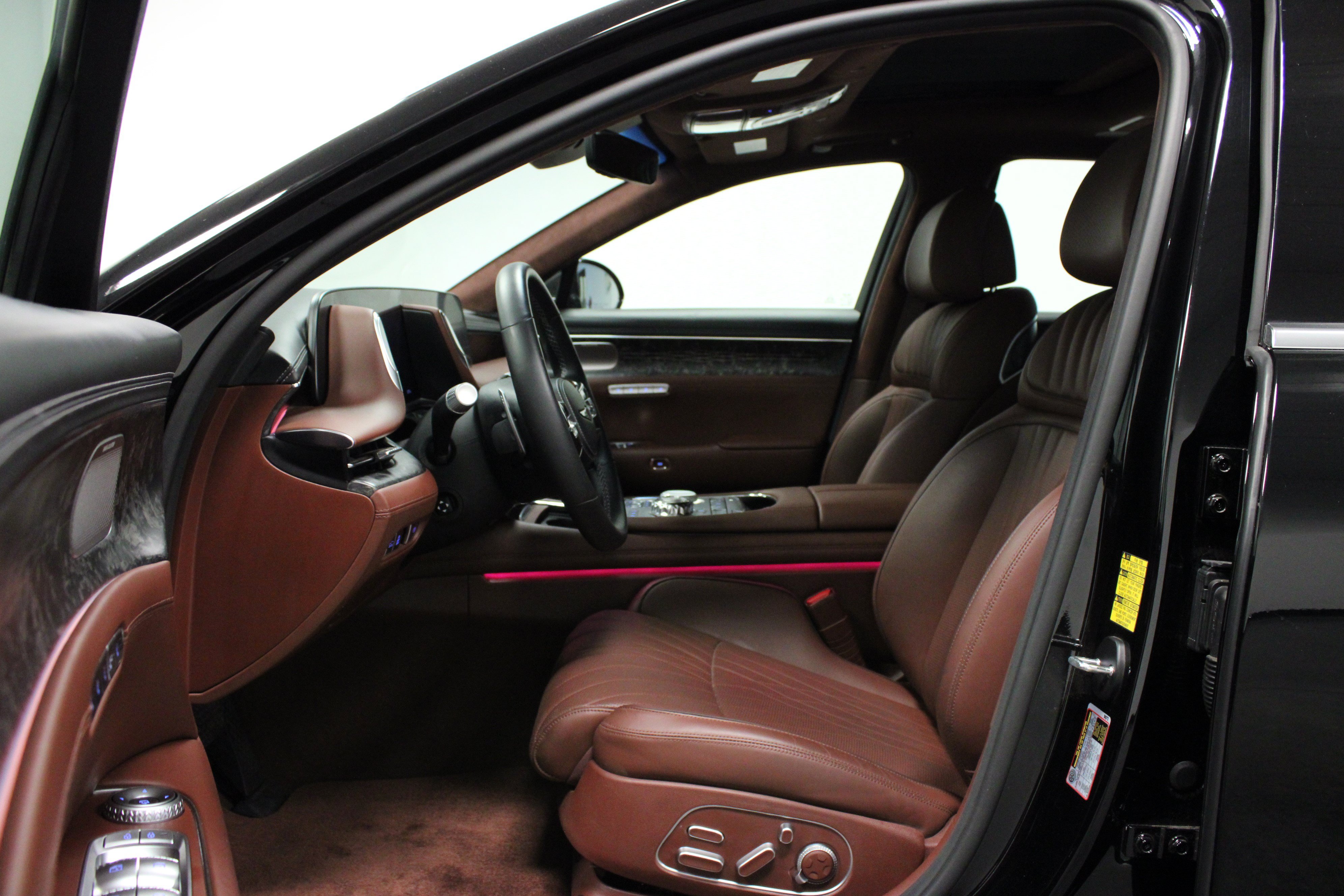 Used 2026 Genesis G90 3.5T AWD/4WD image 12