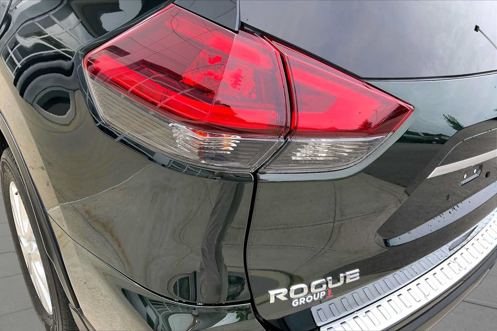 Used 2019 Nissan Rogue SV AWD/4WD image 27