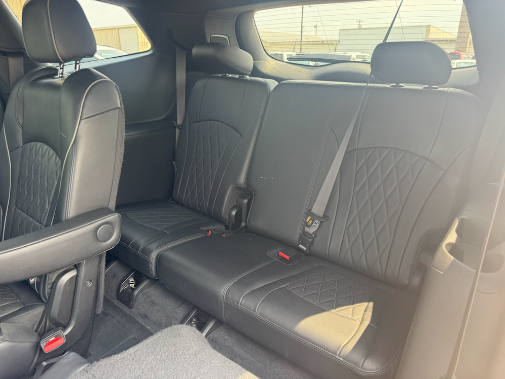 Used 2022 Buick Enclave Avenir w/ Avenir Technology Package FWD image 19