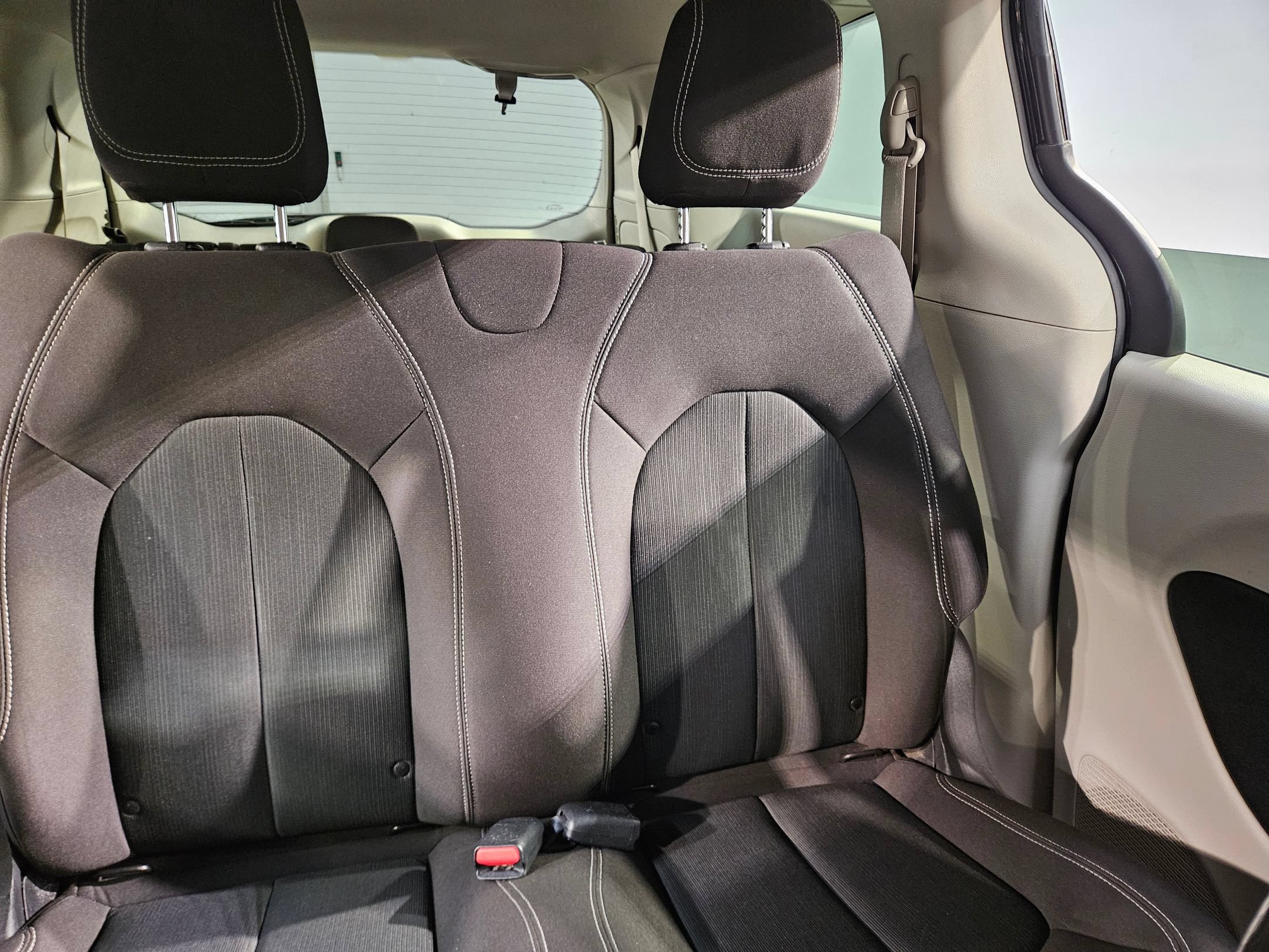 Used 2021 Chrysler Voyager L FWD image 14