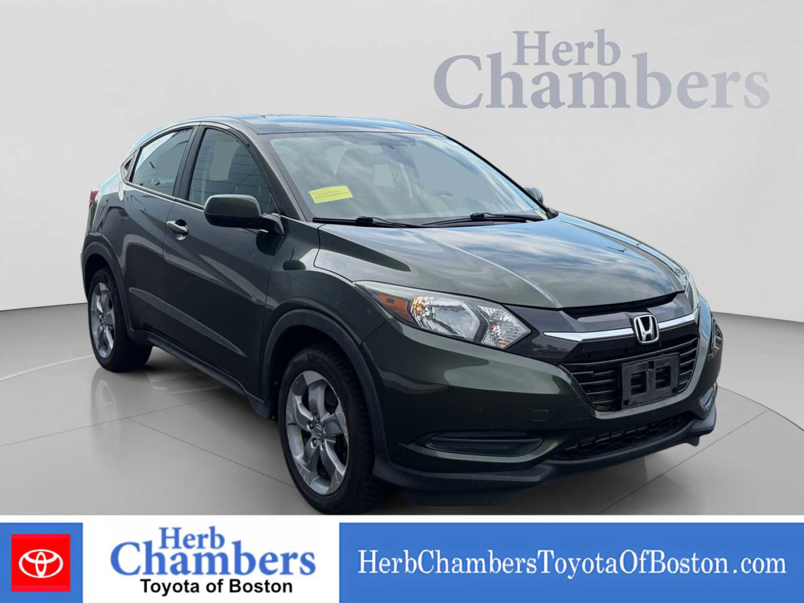 Used 2017 Honda HR-V LX image 1