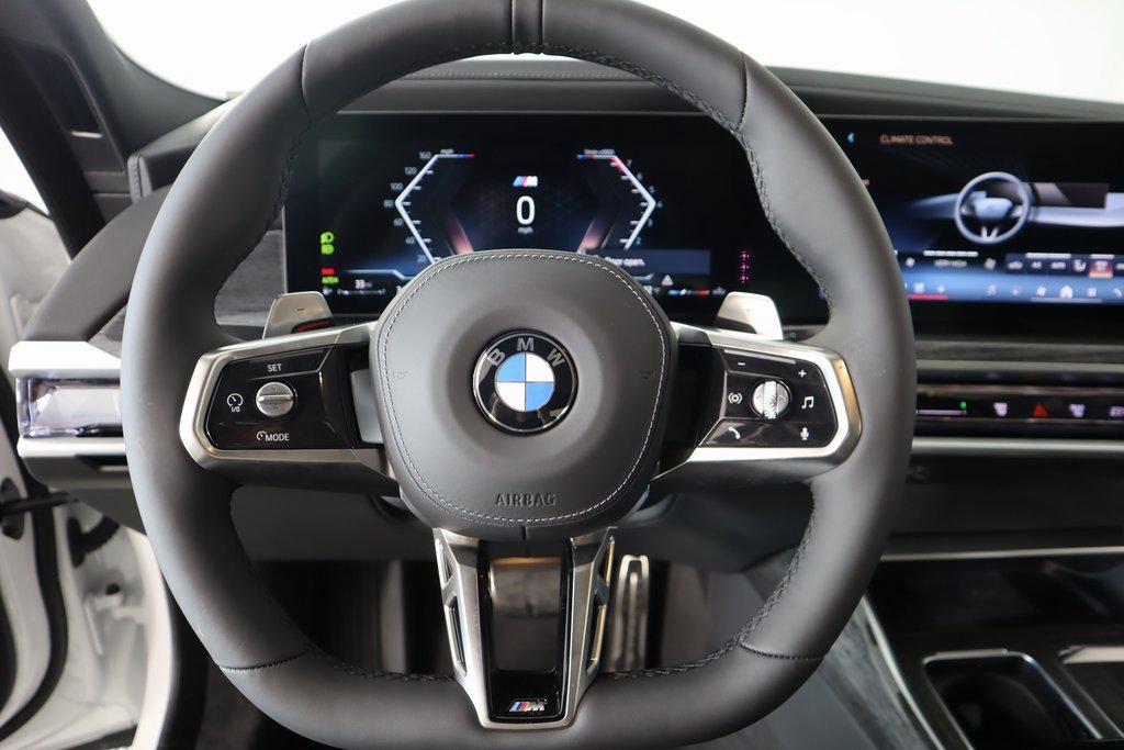 New 2025 BMW 740i xDrive image 4