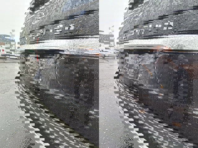 Used 2024 Ford Expedition Limited image 8