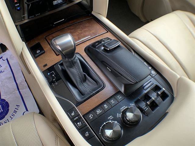 Certified 2021 Lexus LX 570 4WD w/ Luxury Package image 20