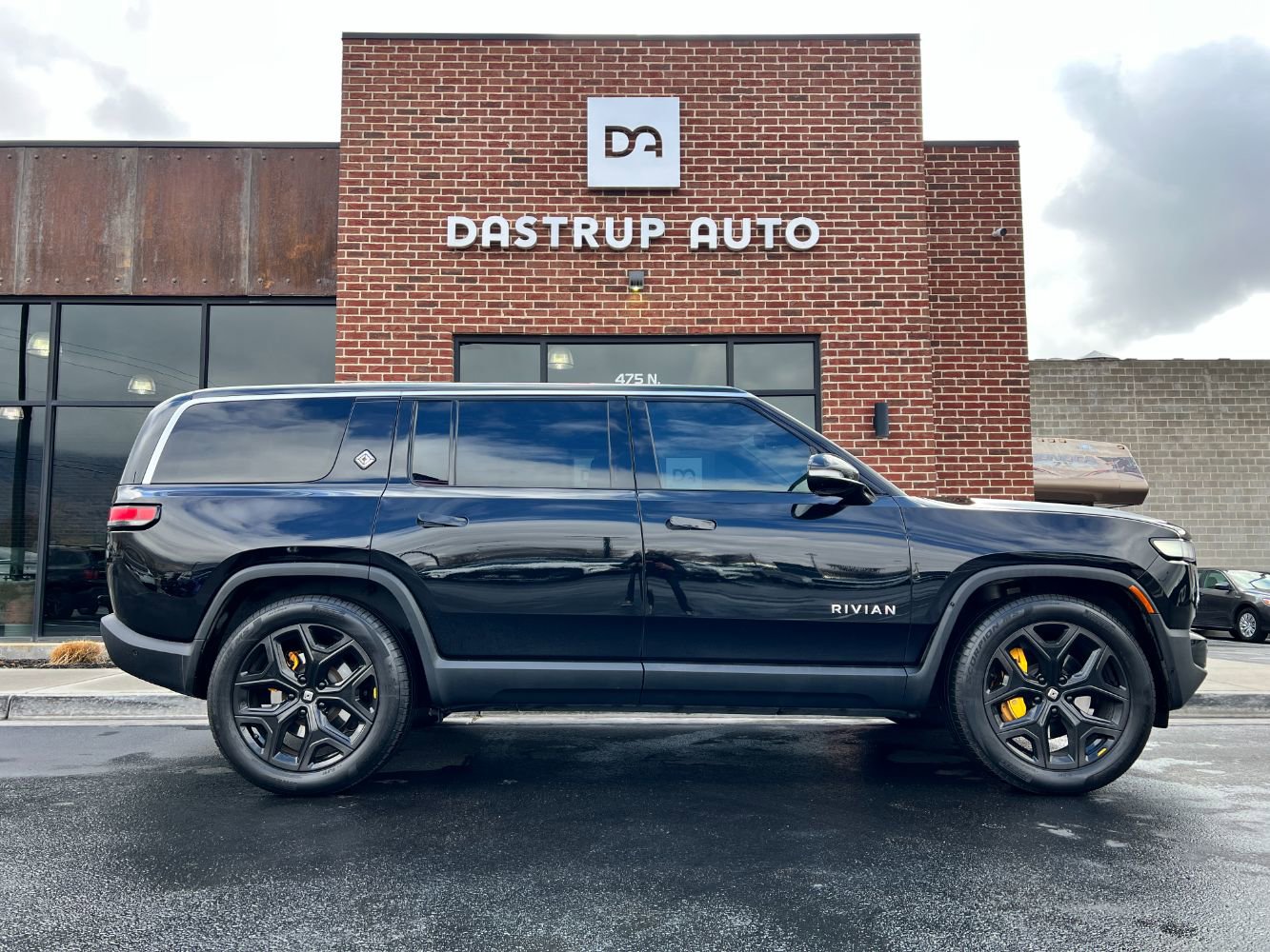 Used 2022 Rivian R1S Launch Edition image 7