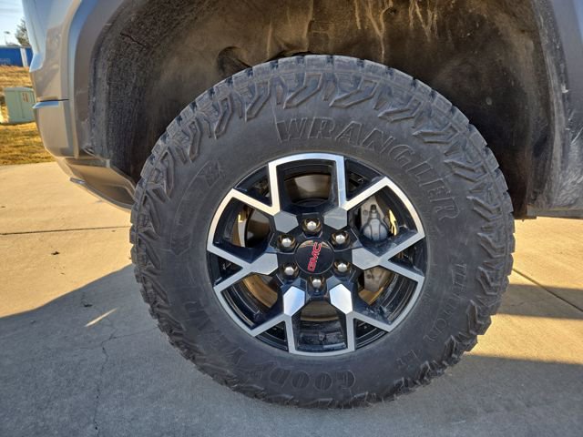 Used 2024 GMC Canyon AT4X image 7