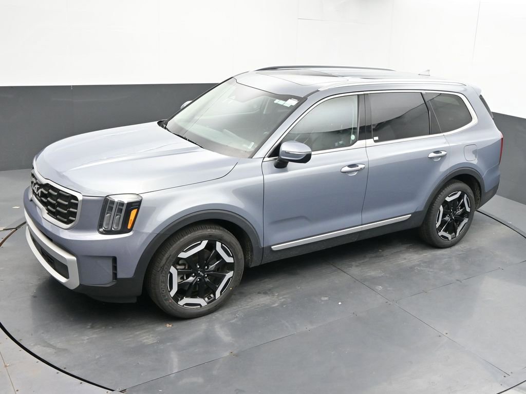 Used 2025 Kia Telluride S AWD/4WD image 41
