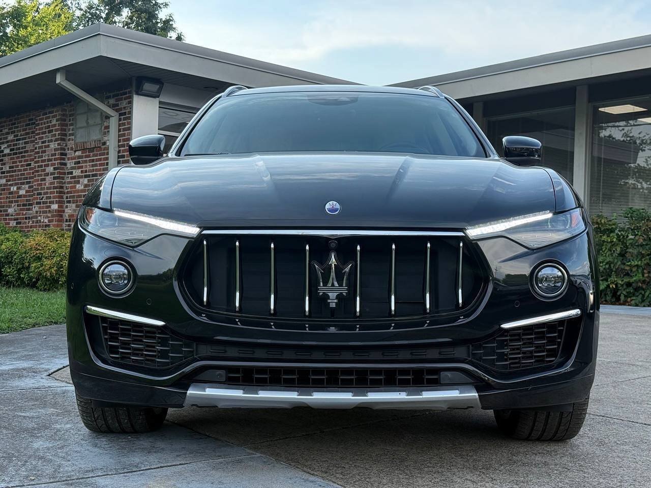 Used 2019 Maserati Levante S GranLusso AWD/4WD image 2